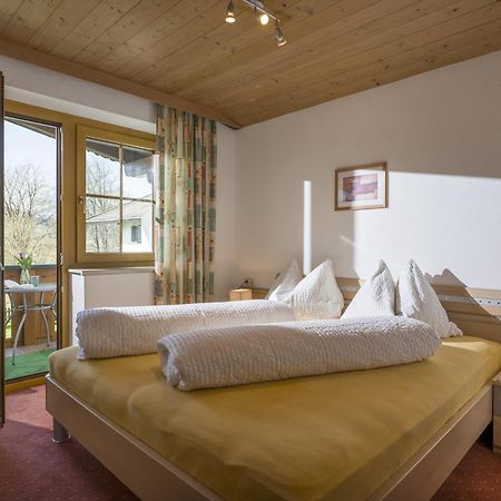 Gaestehaus Schwaiger - Wiesenweg كوسن الغرفة الصورة